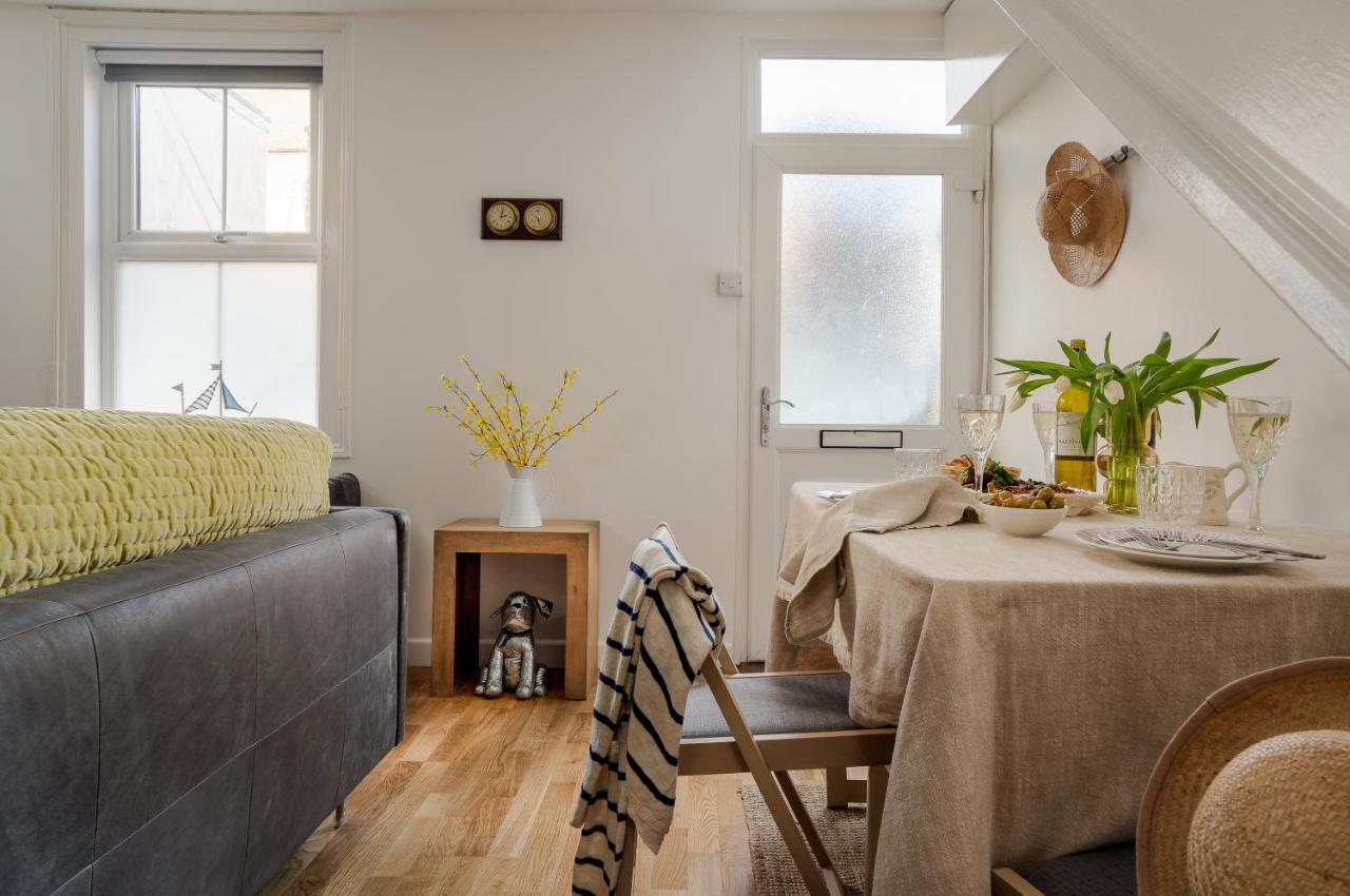 The End House - Cosy And Central ダートマス エクステリア 写真