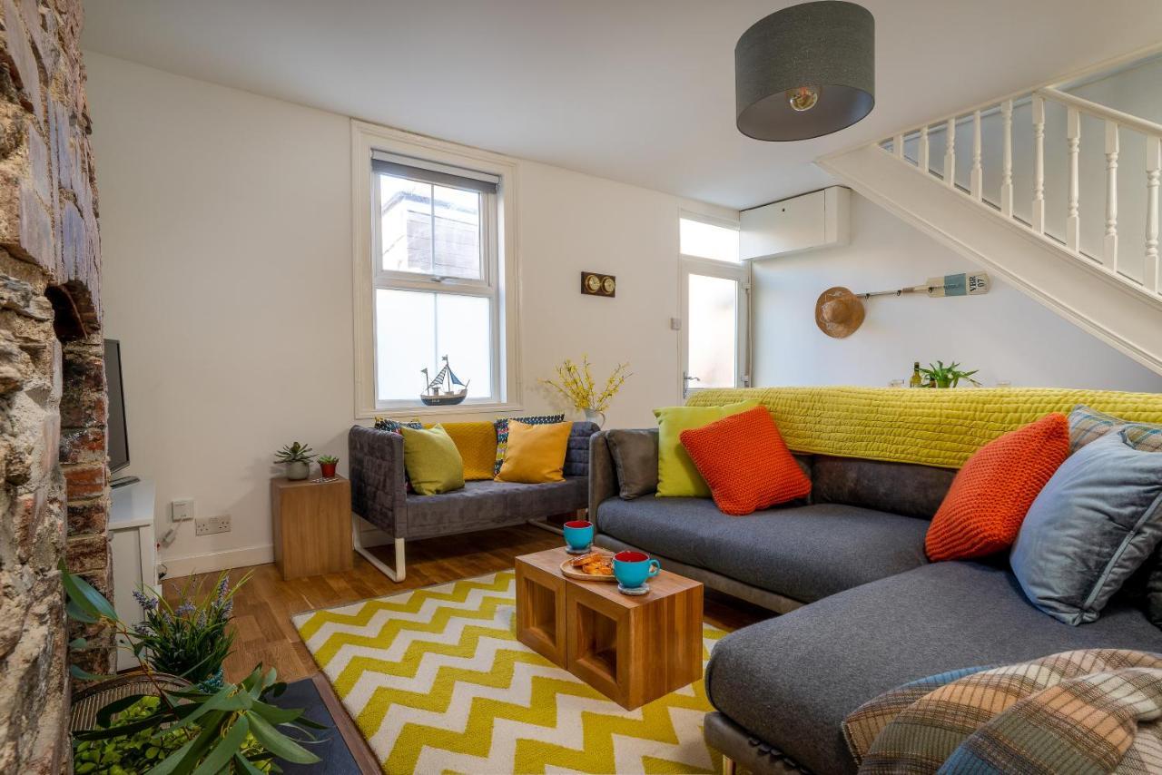 The End House - Cosy And Central ダートマス エクステリア 写真